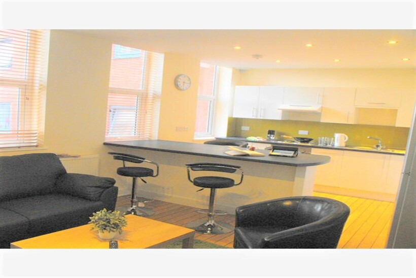 Flat 5, Preston PR1 5 bed flat to rent - £495 pcm (£114 pw)