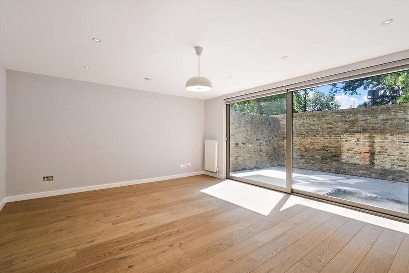 Meadowbank, Primrose Hill, London, NW3 5 bed terraced house to rent - £11,700 pcm (£2,700 pw)