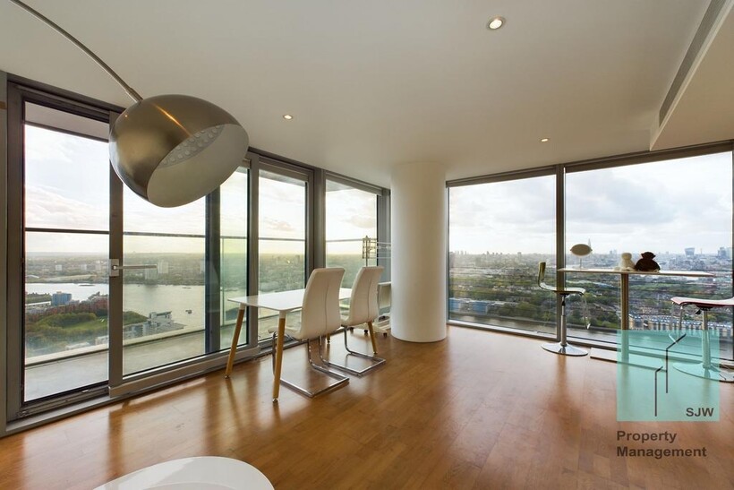 Marsh Wall, London E14 2 bed apartment to rent - £3,350 pcm (£773 pw)