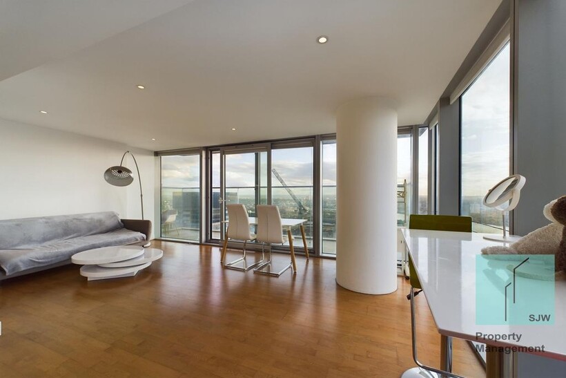 Marsh Wall, London E14 2 bed apartment to rent - £3,350 pcm (£773 pw)