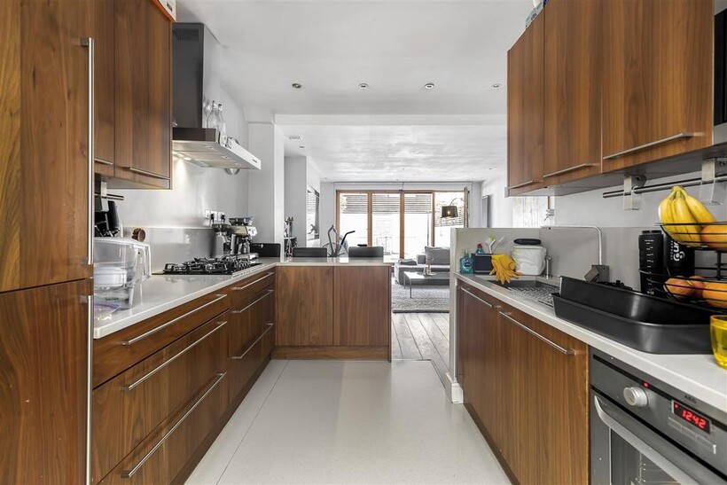 Ravenshaw Street, West Hampstead NW6 4 bed terraced house to rent - £5,400 pcm (£1,246 pw)