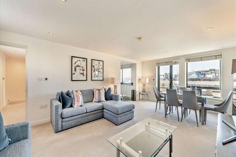 Fulham Road, London SW3 2 bed flat to rent - £5,091 pcm (£1,175 pw)
