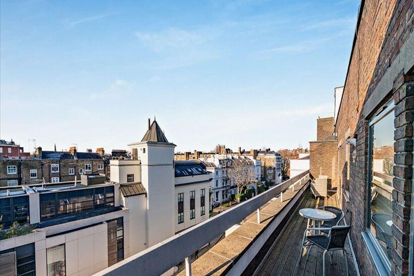 Fulham Road, London SW3 2 bed flat to rent - £5,091 pcm (£1,175 pw)