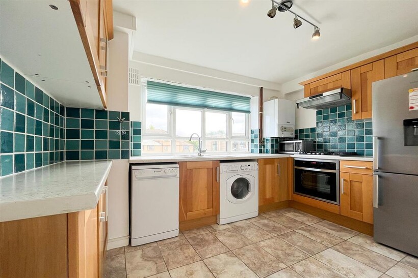 Kitchen (1 of 1).jpg