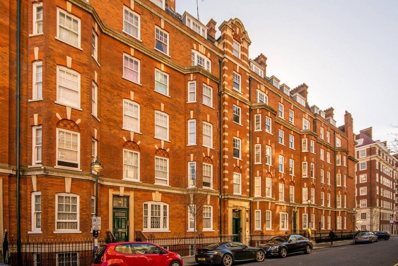 Brown Street, Marylebone, London, W1H 3 bed flat to rent - £6,933 pcm (£1,600 pw)