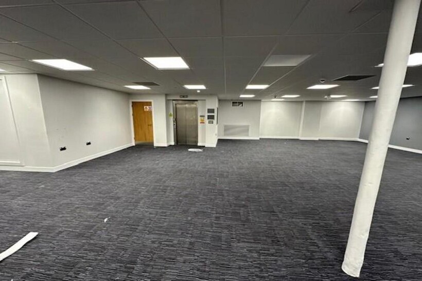 High Street, Dudley Property to rent - £6,250 pcm (£1,442 pw)