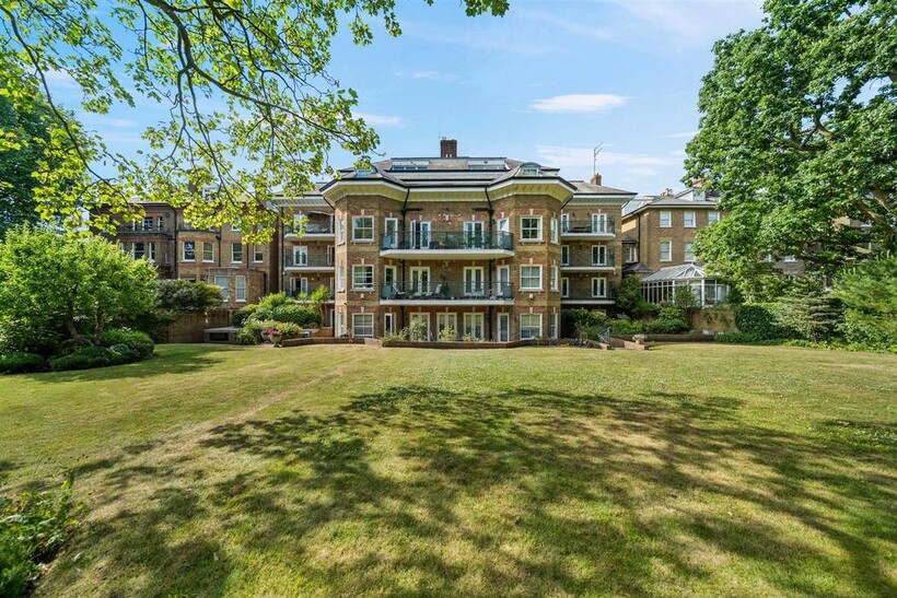Flat 5, 17-19 Elsworthy Road NW3 3 DS-No Watermark-