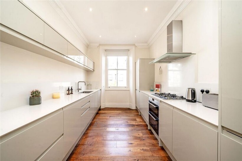 Linden Gardens, London W2 3 bed flat to rent - £7,800 pcm (£1,800 pw)