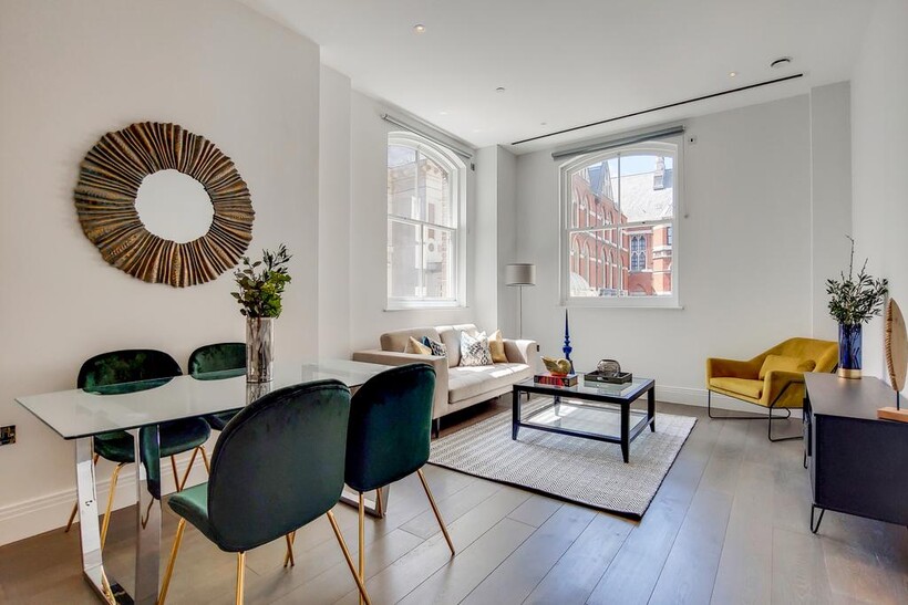 Chancery Lane  WC2A 2 bed apartment to rent - £5,500 pcm (£1,269 pw)