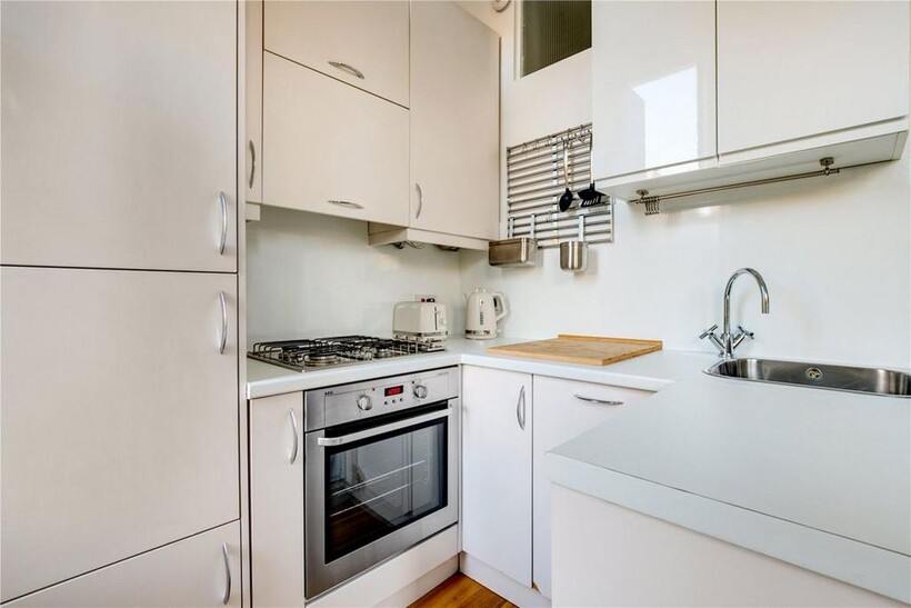St. Michaels Gardens, London W10 1 bed flat to rent - £2,297 pcm (£530 pw)