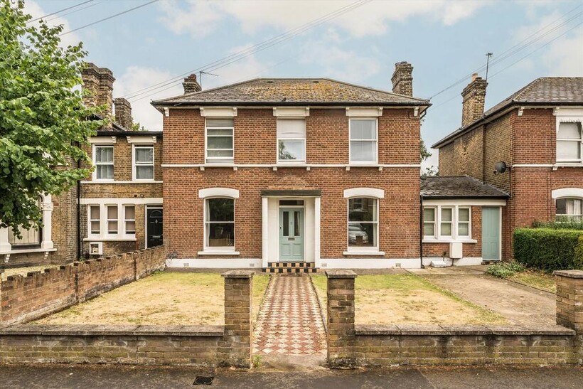 Claremont Road, London E7 4 bed house to rent - £4,598 pcm (£1,061 pw)