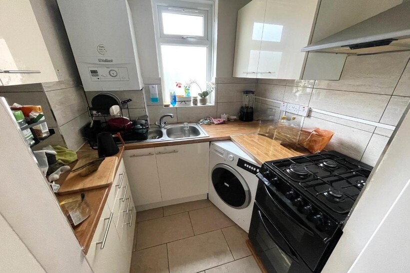 KITCHEN.jpg