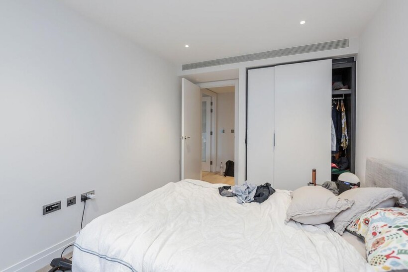 Riverlight Quay, London  SW8 1 bed apartment to rent - £2,899 pcm (£669 pw)
