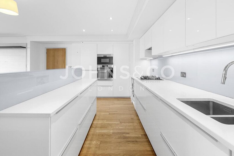 Ferry Quays, Brentford, London, TW8 2 bed apartment to rent - £2,197 pcm (£507 pw)