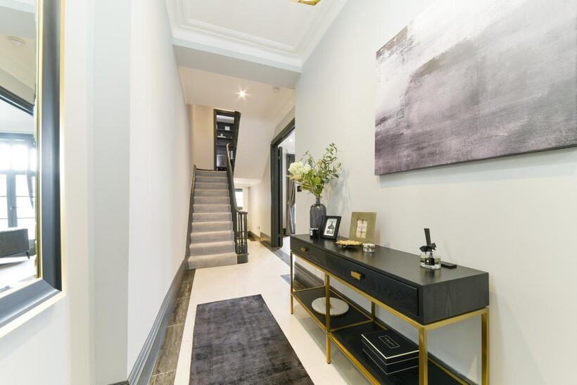 Gunter Grove, SW10 4 bed house to rent - £7,800 pcm (£1,800 pw)