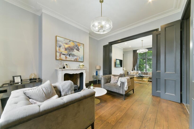 Gunter Grove, SW10 4 bed house to rent - £7,800 pcm (£1,800 pw)