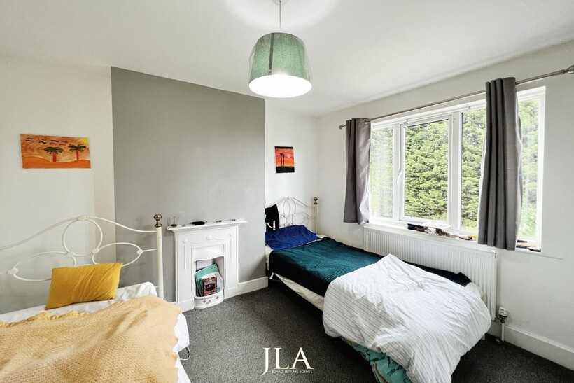 Leicester LE2 3 bed semi-detached house to rent - £1,195 pcm (£276 pw)