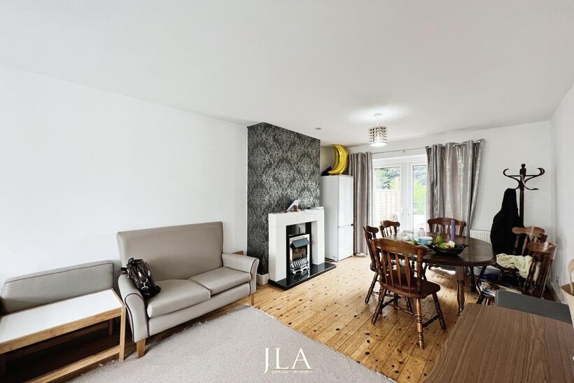Leicester LE2 3 bed semi-detached house to rent - £1,195 pcm (£276 pw)