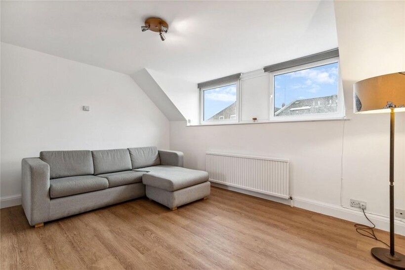 Ruston Mews, London W11 1 bed flat to rent - £2,297 pcm (£530 pw)