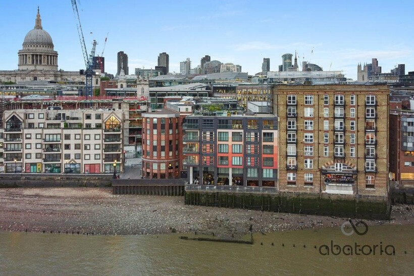 Sir John Lyon House, 8 High Timber... 1 bed apartment to rent - £2,448 pcm (£565 pw)