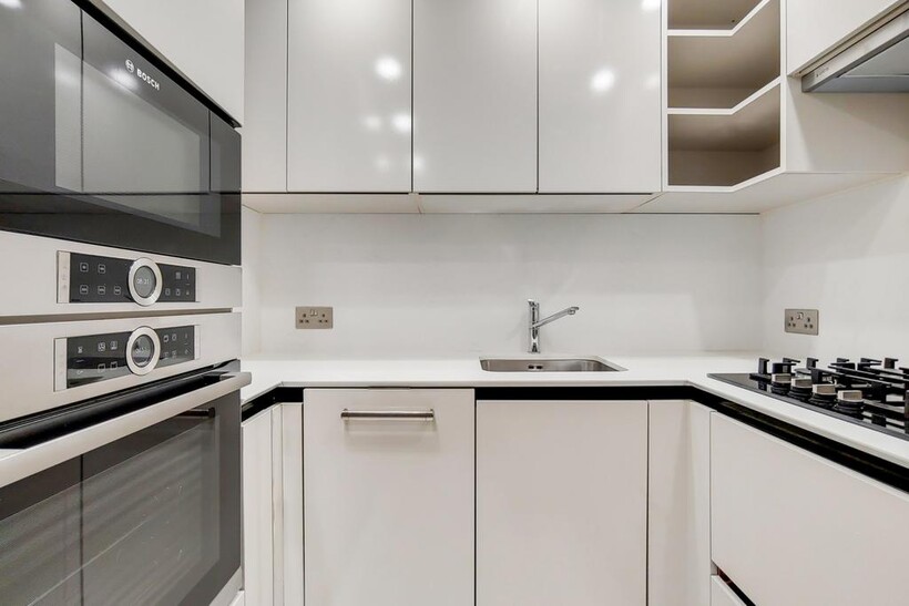 Finchley Road, Swiss Cottage NW3 2 bed flat to rent - £3,445 pcm (£795 pw)