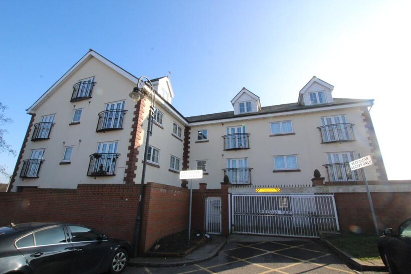 Mckennas View, Prescot L34 2 bed flat to rent - £950 pcm (£219 pw)