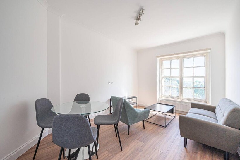 Grove End Road, St John's Wood... 1 bed flat to rent - £2,535 pcm (£585 pw)
