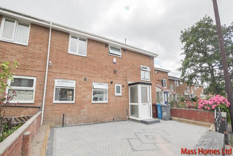 Broadfield Road, Manchester M14 4 bed semi-detached house to rent - £2,253 pcm (£520 pw)