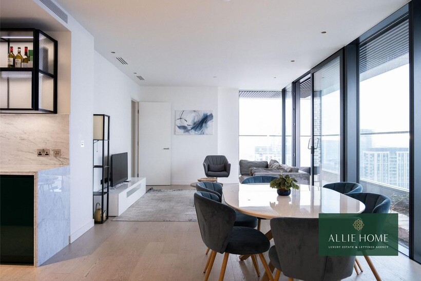 Marsh Wall, London E14 2 bed flat to rent - £4,600 pcm (£1,062 pw)