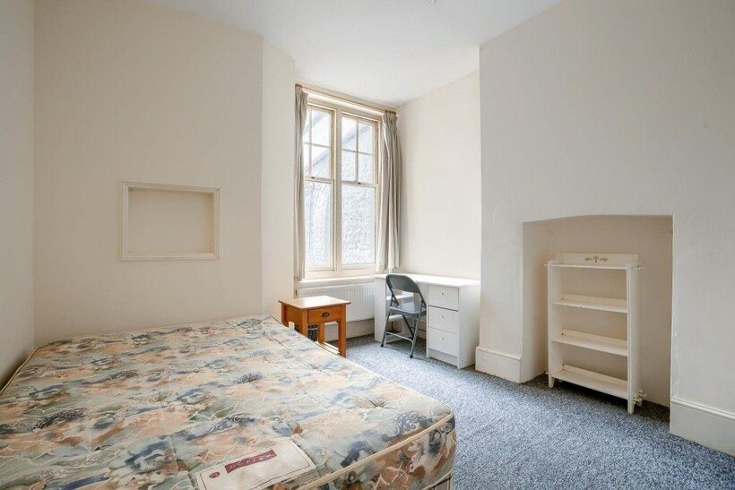 Trinity Street 4 bed terraced house to rent - £2,513 pcm (£580 pw)