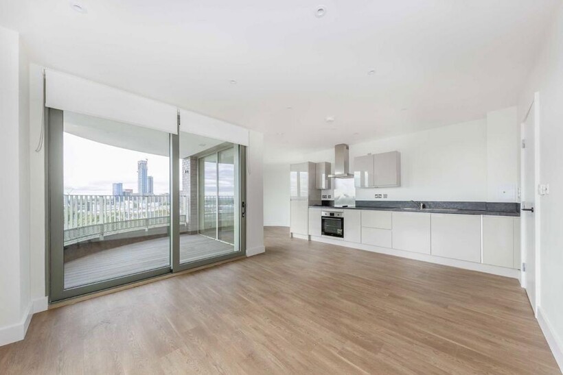 Union Way, London NW10 2 bed flat to rent - £2,097 pcm (£484 pw)