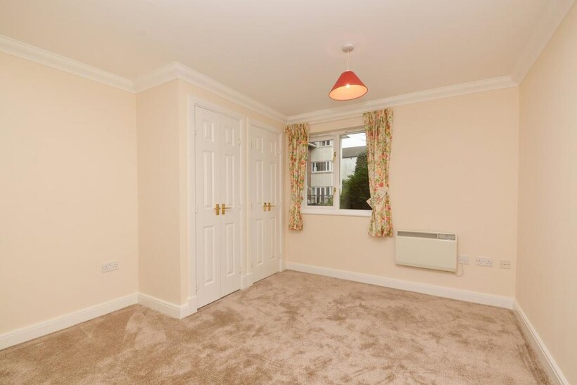 Bridge Street, WALTON-ON-THAMES, KT12 2 bed retirement property to rent - £1,495 pcm (£345 pw)