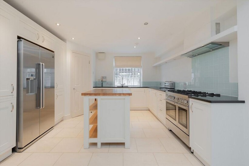 Queensdale Road, London W11 4 bed house to rent - £9,750 pcm (£2,250 pw)