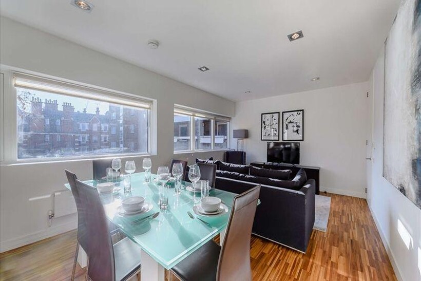 Fulham Road, Chelsea SW3 2 bed apartment to rent - £4,875 pcm (£1,125 pw)