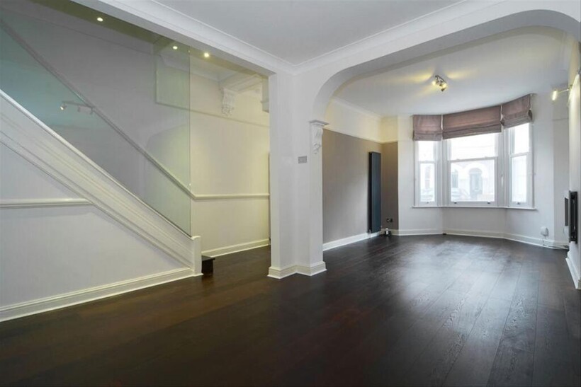 Annandale Road, London W4 5 bed house to rent - £4,247 pcm (£980 pw)