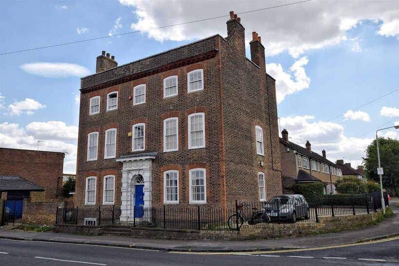 Church Lane, Cheshunt EN8 Property to rent - £417 pcm (£96 pw)