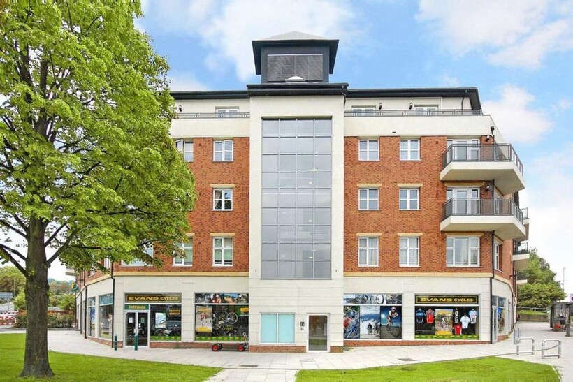 Greyhound Hill, Hendon NW4 1 bed flat to rent - £1,590 pcm (£367 pw)