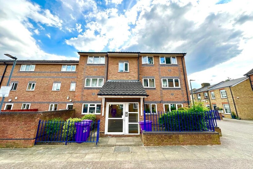 Canary Wharf, London E14 1 bed flat to rent - £1,733 pcm (£400 pw)