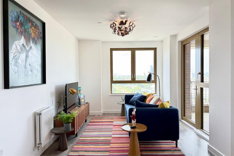 Ilderton Road, London SE15 2 bed property to rent - £2,995 pcm (£691 pw)