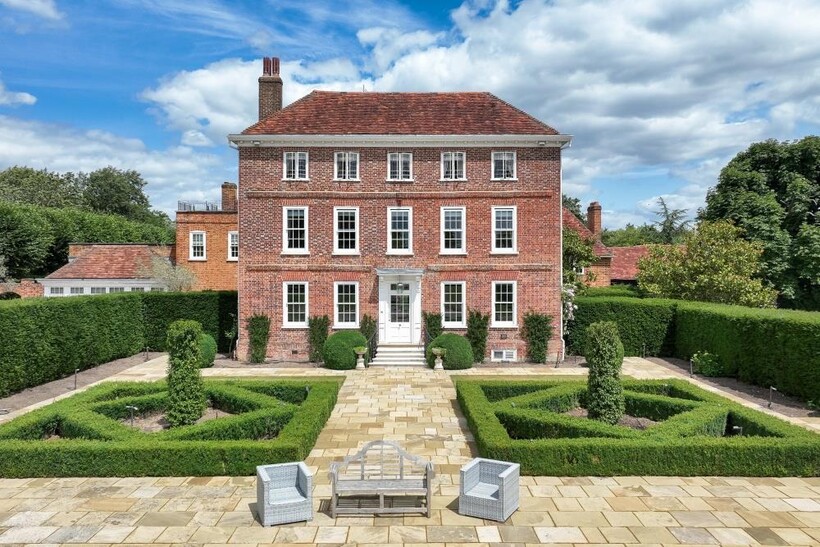 Old House Lane, Kings Langley... 10 bed detached house to rent - £26,000 pcm (£6,000 pw)
