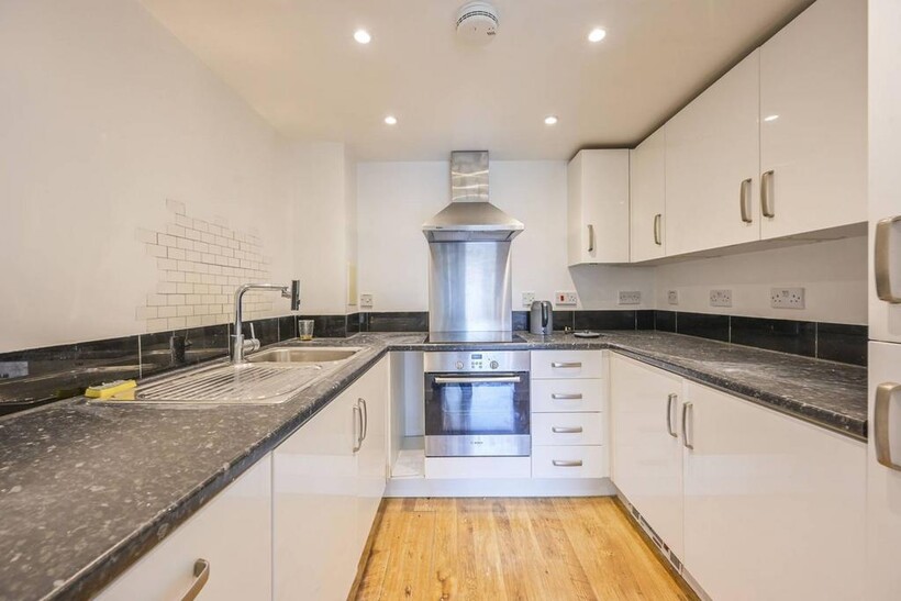 Stepney Way, Whitechapel, London, E1 1 bed flat to rent - £1,842 pcm (£425 pw)