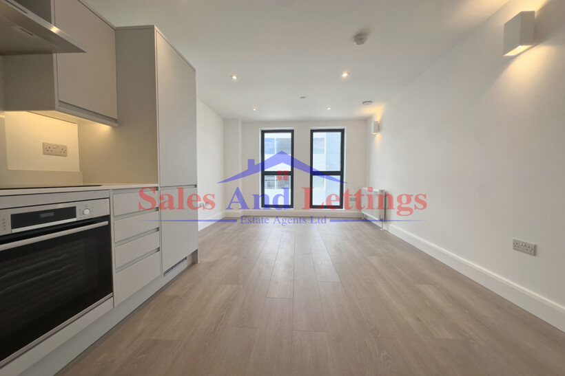 Open Plan Reception Room