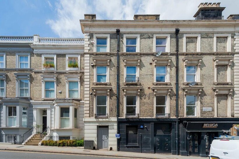 Campden Hill Road, London W8 2 bed flat to rent - £2,899 pcm (£669 pw)