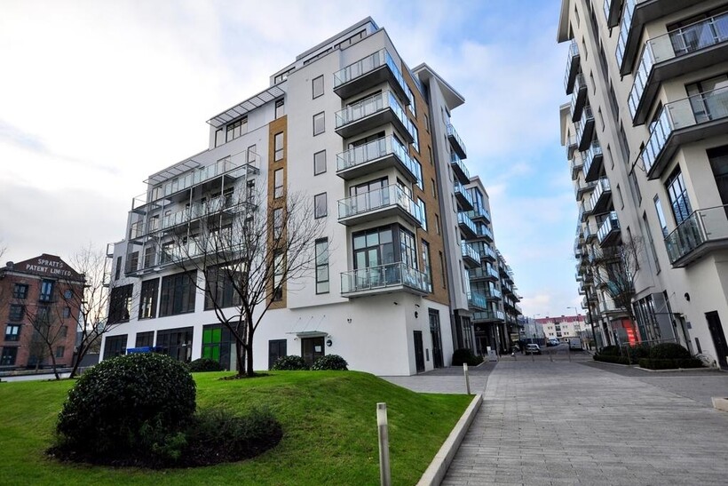 Exterior - Caspian W