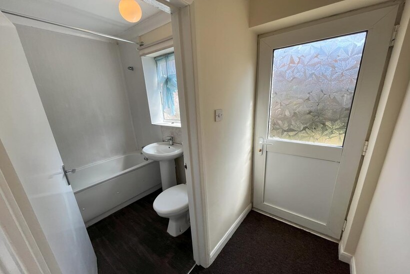 Woodcock Road, Norwich NR3 4 bed semi-detached house to rent - £1,295 pcm (£299 pw)