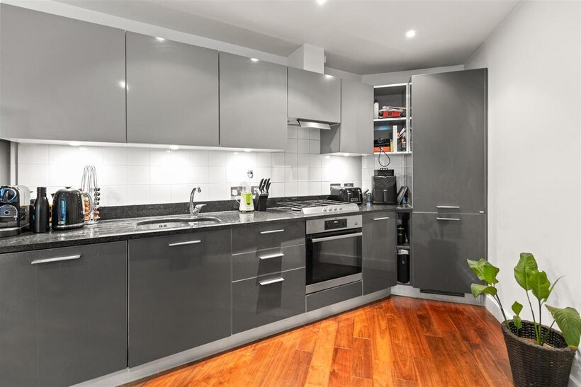 Kimberley Road, London NW6 1 bed flat to rent - £2,162 pcm (£499 pw)