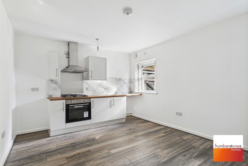 Grammar School Lane, Halesowen, West... 1 bed flat to rent - £785 pcm (£181 pw)