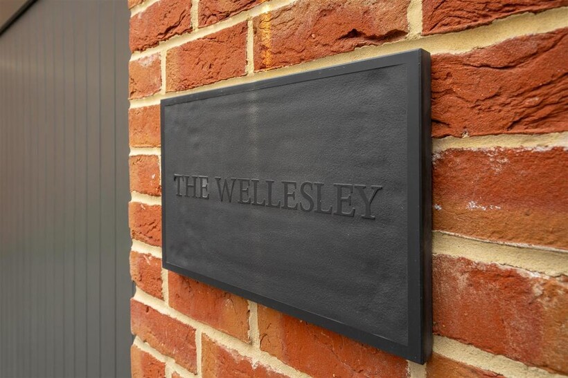 Scholars Row, Sunningdale Park 4 bed detached house to rent - £7,995 pcm (£1,845 pw)