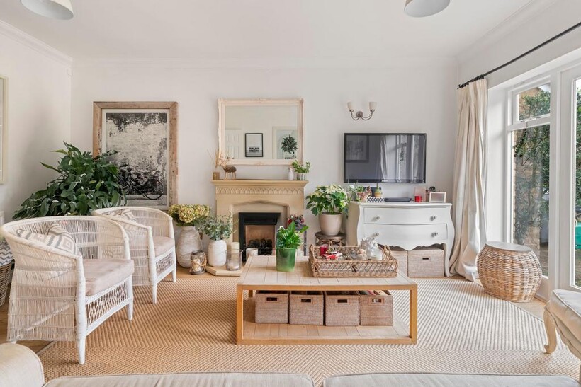 Hayward Road, Thames Ditton, KT7 5 bed detached house to rent - £3,950 pcm (£912 pw)