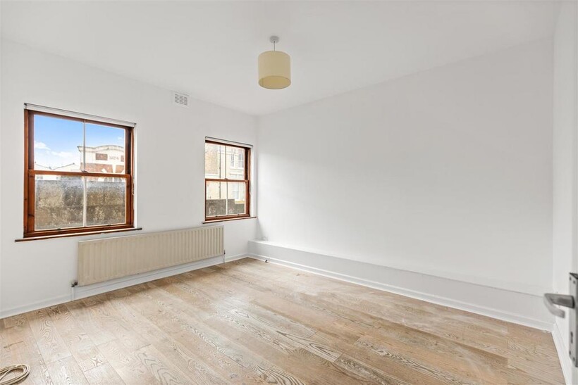 Portobello Road, Notting Hill W11 1 bed apartment to rent - £1,725 pcm (£398 pw)
